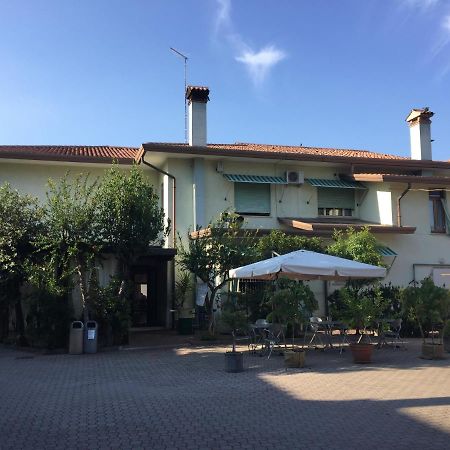Aparthotel Manfre Vedelago エクステリア 写真